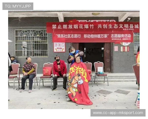 琜队如何通过社区活动扩大青训影响，如何让社区居民积极参加活动